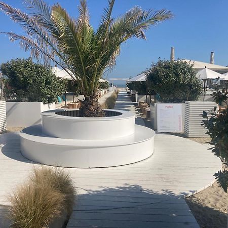 Appartement Met Zicht Op Zee Кнокке-Хейст Экстерьер фото