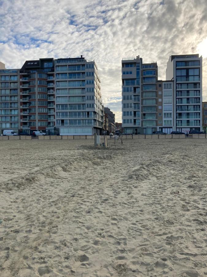 Appartement Met Zicht Op Zee Кнокке-Хейст Экстерьер фото