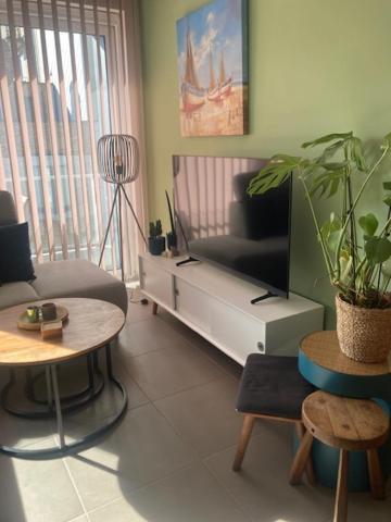 Appartement Met Zicht Op Zee Кнокке-Хейст Экстерьер фото